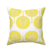 tree_hearts_light_yellow_white_lt_grey