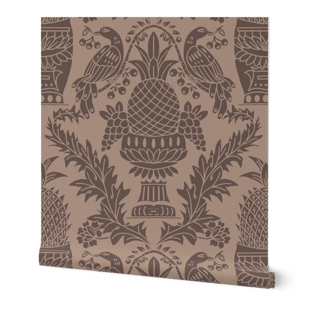 Elegant Traditional Floral Damask in Mocha Mousse and Latte Browns (M)