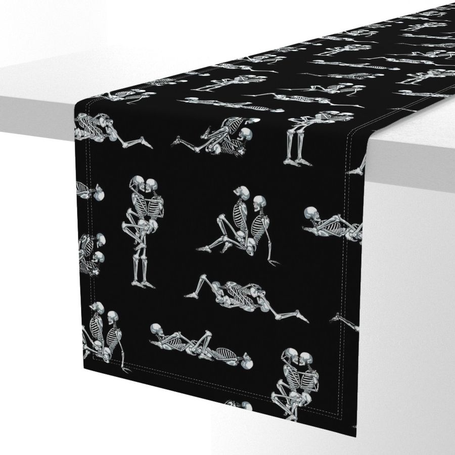 HOME_GOOD_TABLE_RUNNER