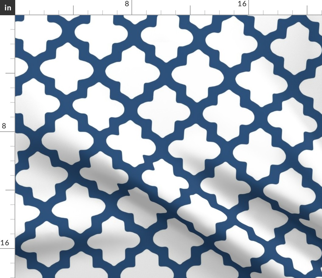 Moroccan Quatrefoil in Navy Blue