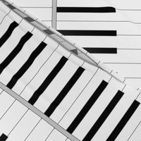 01920731 : pianoforte keyboard - life-sized