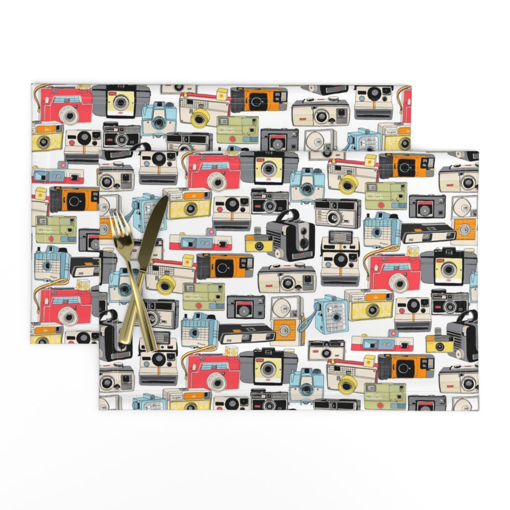 Make it Snappy! || hand-drawn vintage cameras