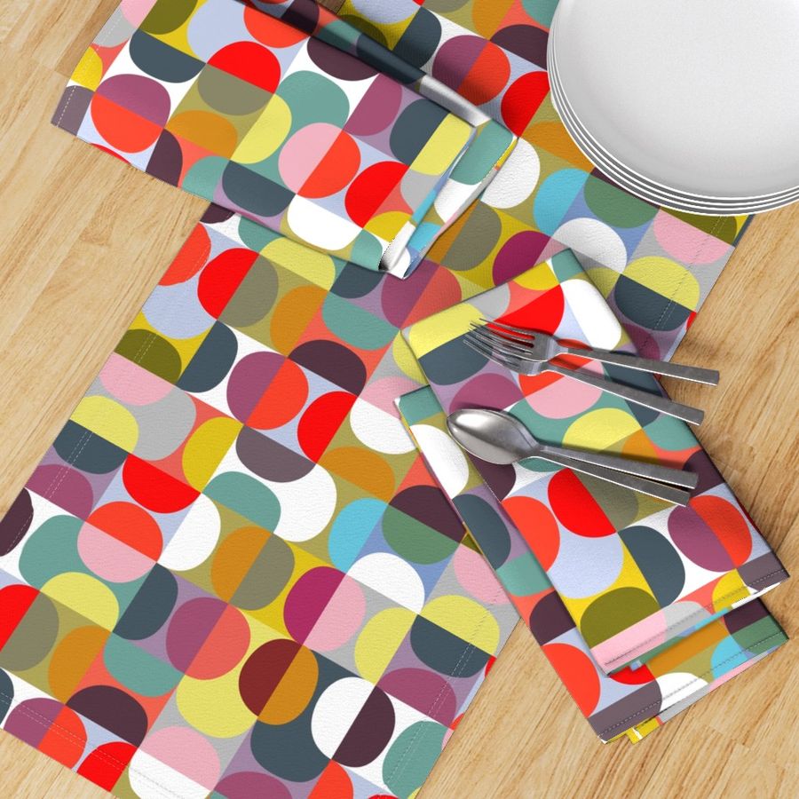 HOME_GOOD_TABLE_RUNNER