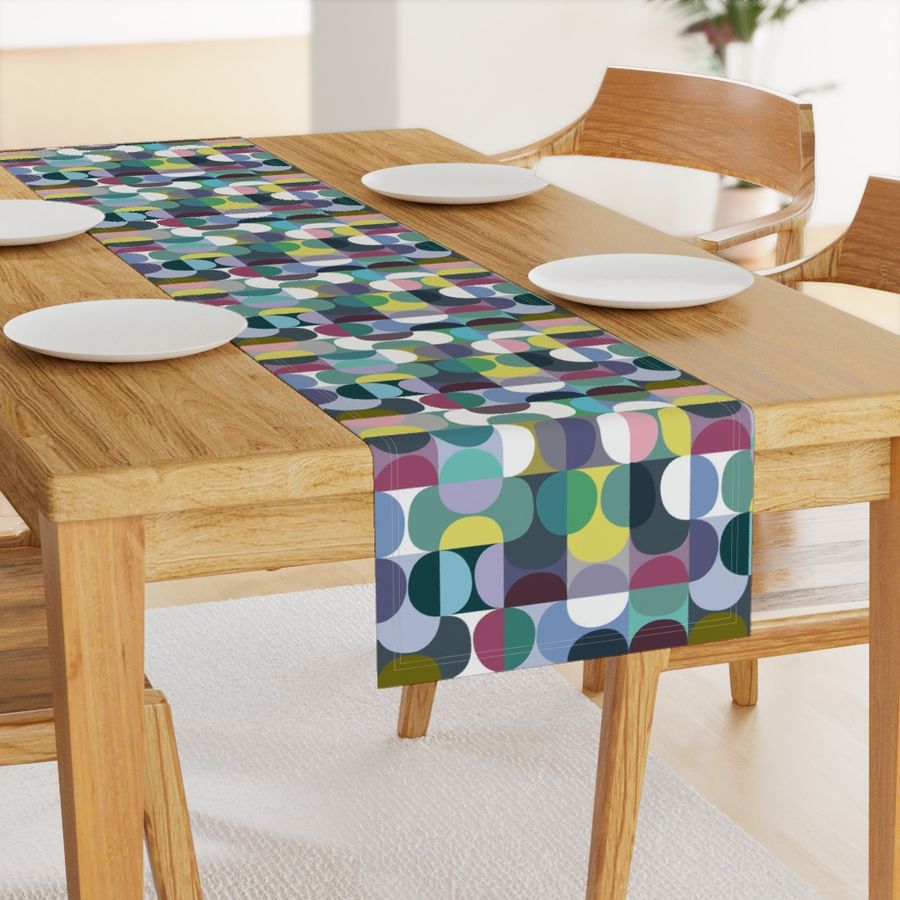 HOME_GOOD_TABLE_RUNNER