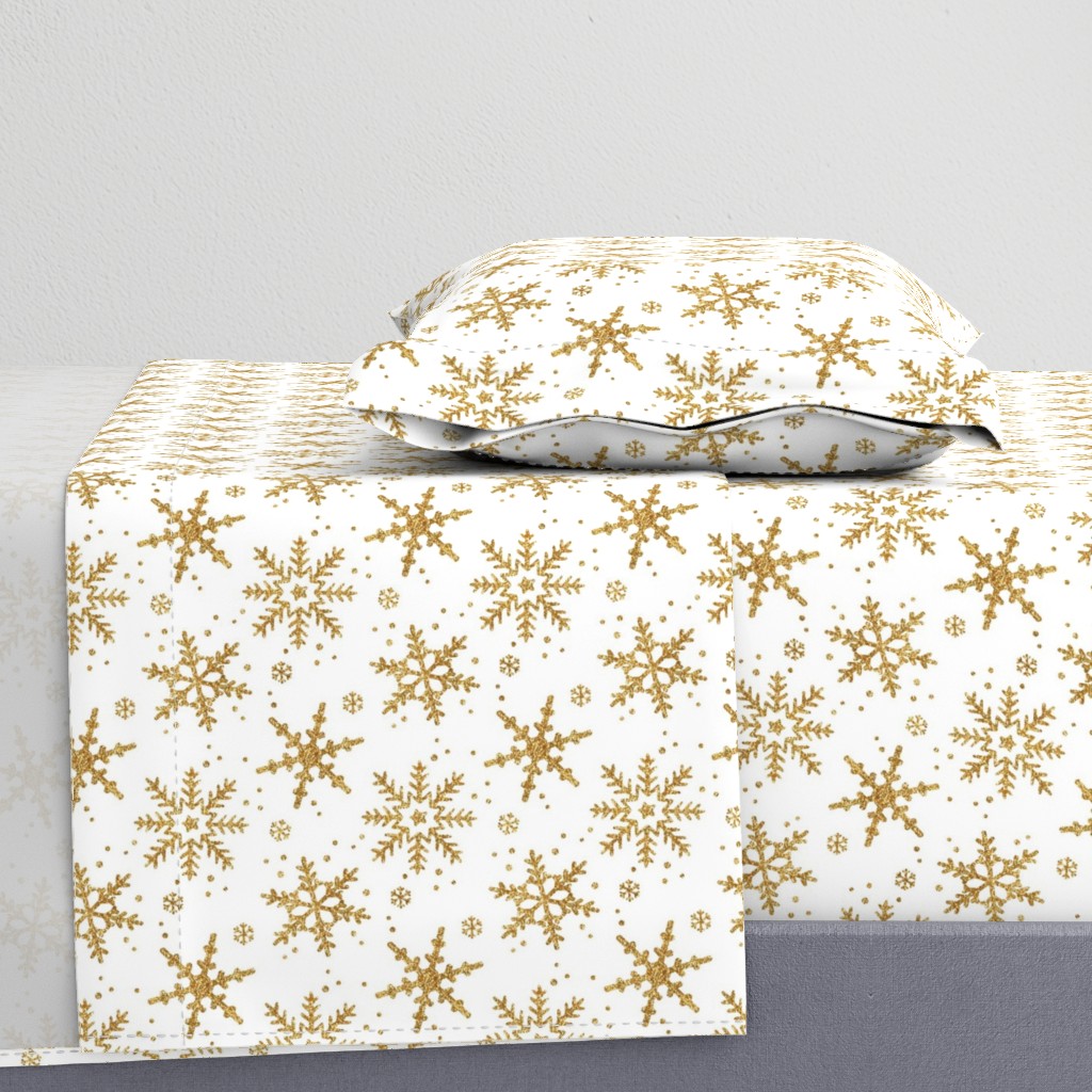Snowflakes in Gold Glitter
