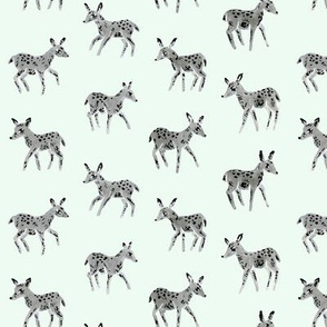 Grey Deer Friends | Mint
