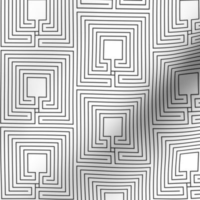 02064093 : centred cretan labyrinth