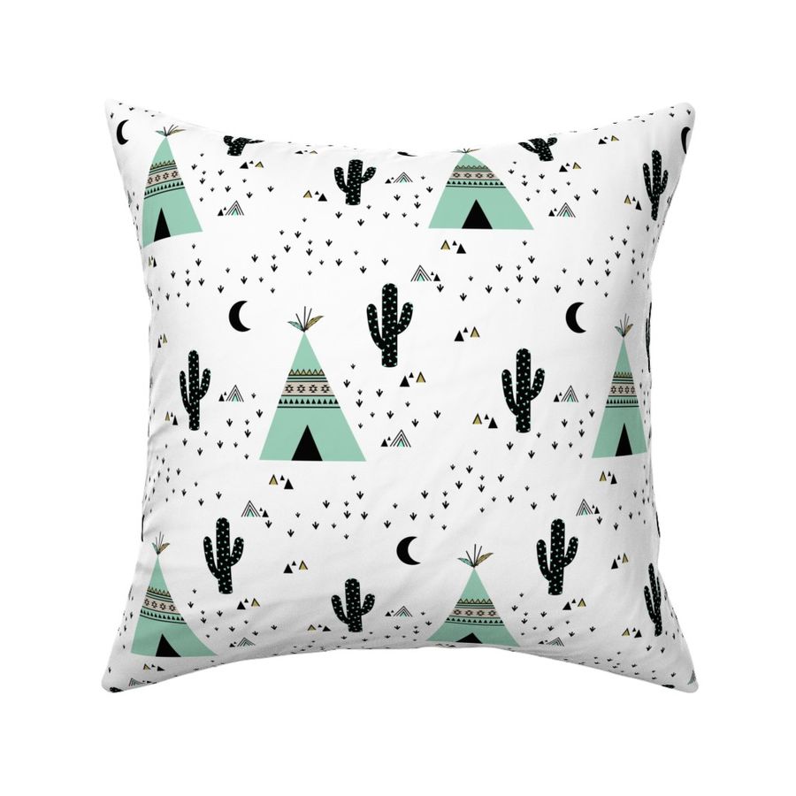 HOME_GOOD_SQUARE_THROW_PILLOW