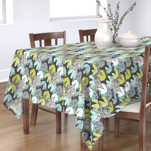 HOME_GOOD_RECTANGULAR_TABLE_CLOTH