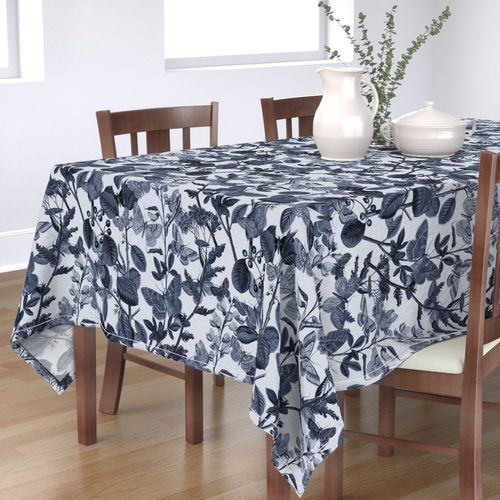 HOME_GOOD_RECTANGULAR_TABLE_CLOTH