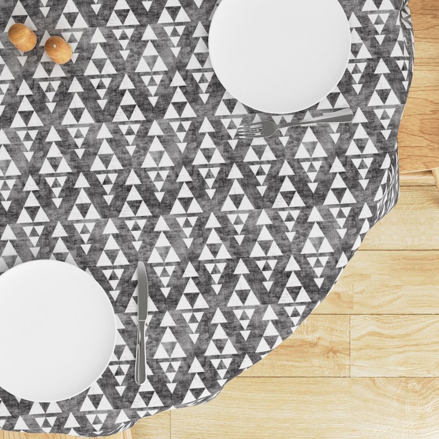 HOME_GOOD_ROUND_TABLE_CLOTH