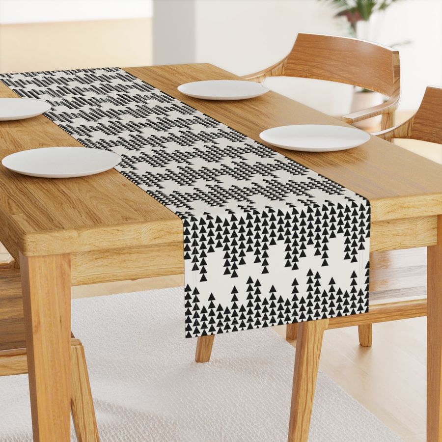 HOME_GOOD_TABLE_RUNNER