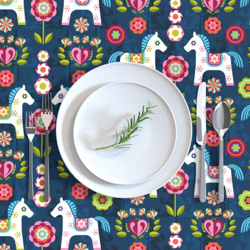 HOME_GOOD_RECTANGULAR_TABLE_CLOTH