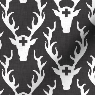 chevron_and_deer_head_full_yard