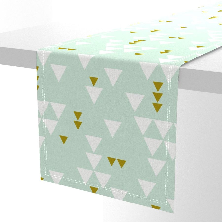 HOME_GOOD_TABLE_RUNNER