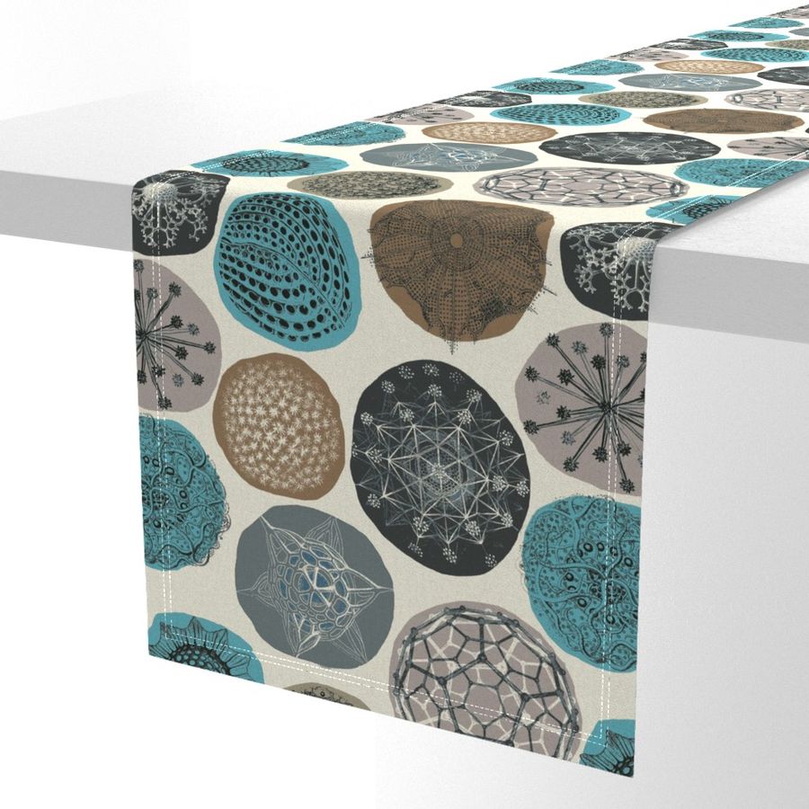 HOME_GOOD_TABLE_RUNNER