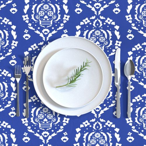 HOME_GOOD_RECTANGULAR_TABLE_CLOTH