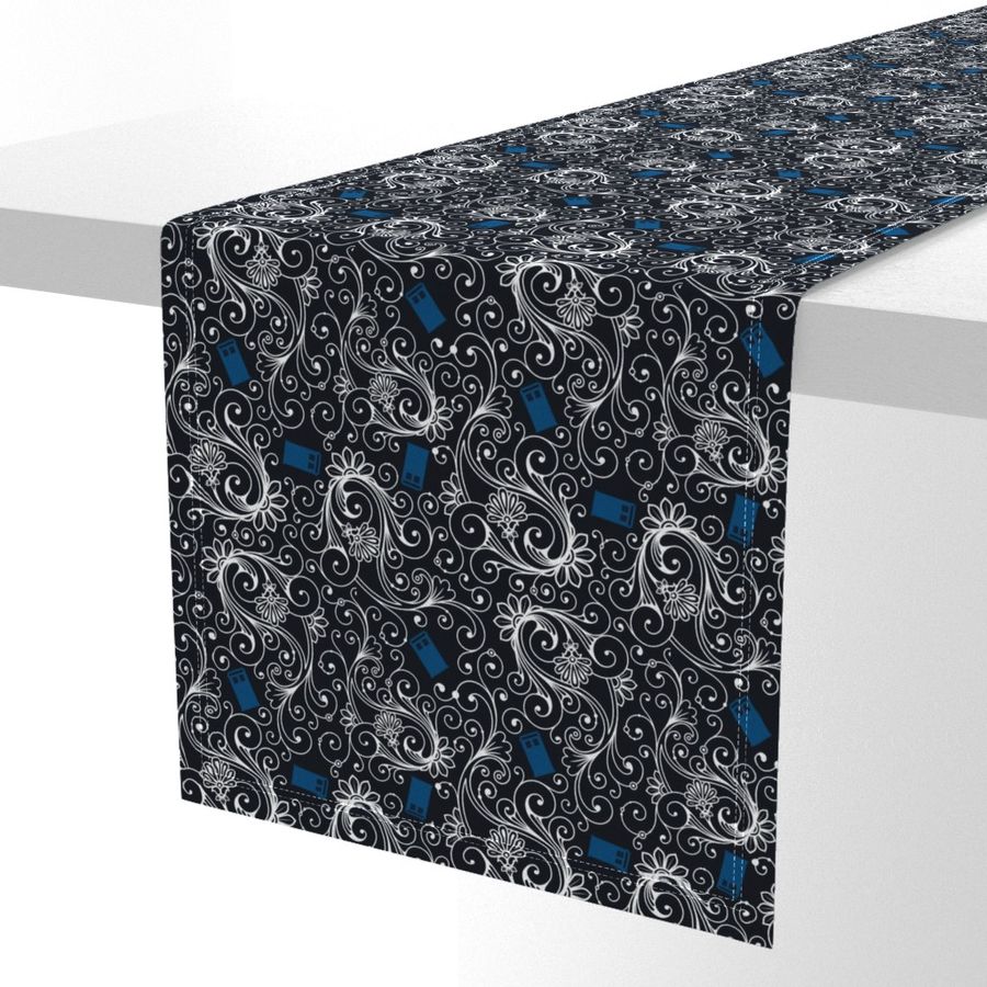 HOME_GOOD_TABLE_RUNNER