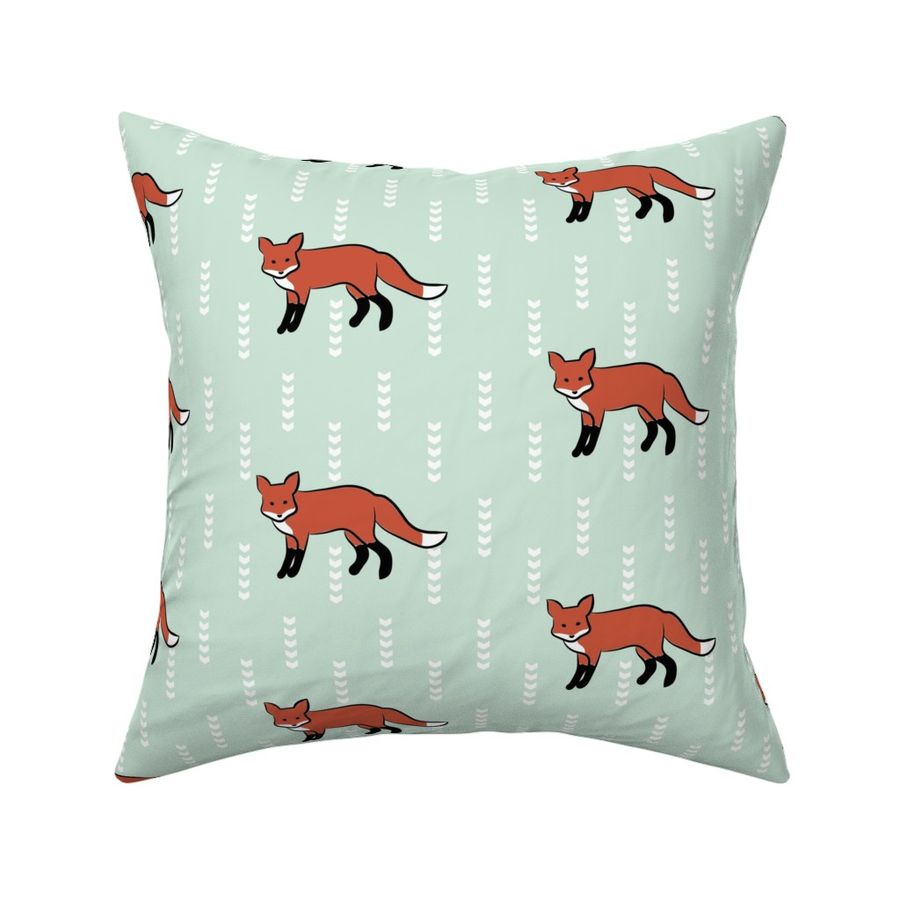 HOME_GOOD_SQUARE_THROW_PILLOW