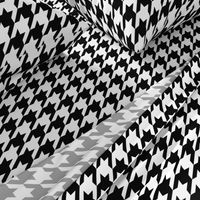 Houndstooth Check // Black & White ((Small))