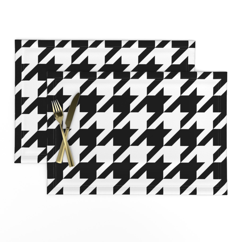 Houndstooth Check // Black & White ((Medium))