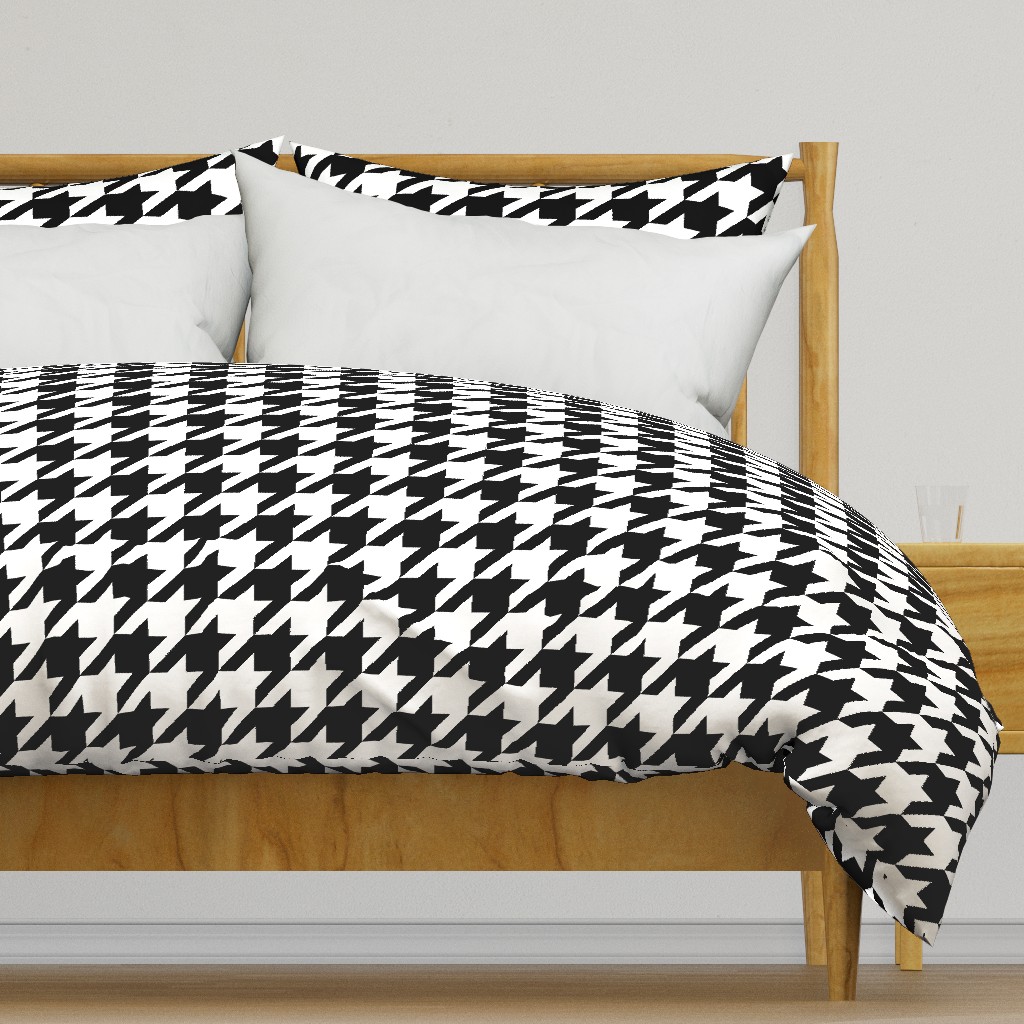 Houndstooth Check // Black & White ((Medium))