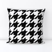 Houndstooth Check // Black & White ((Medium))