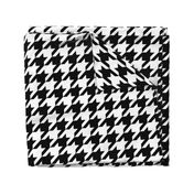 Houndstooth Check // Black & White ((Medium))