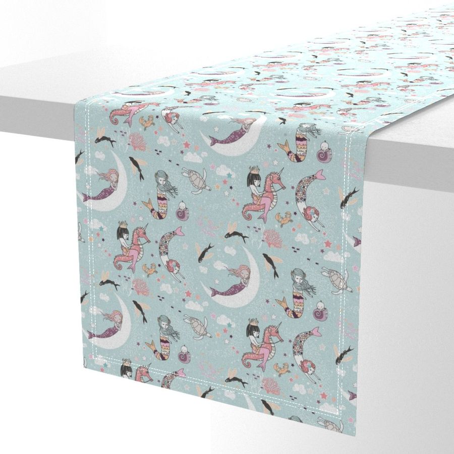 HOME_GOOD_TABLE_RUNNER