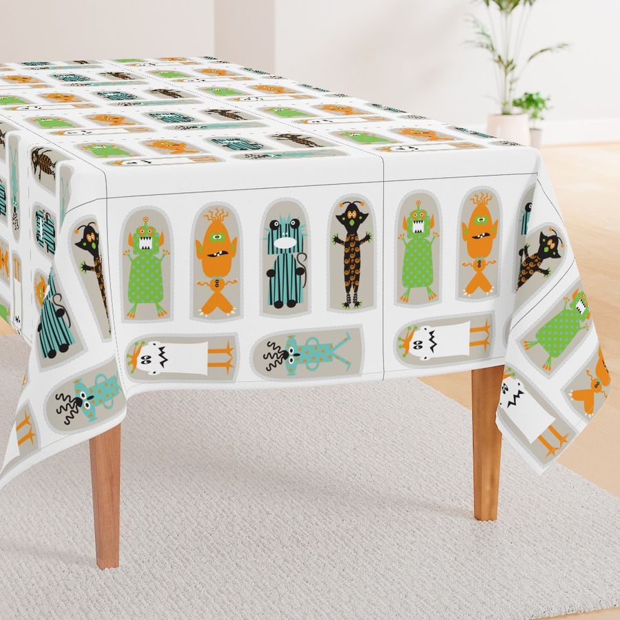 HOME_GOOD_RECTANGULAR_TABLE_CLOTH