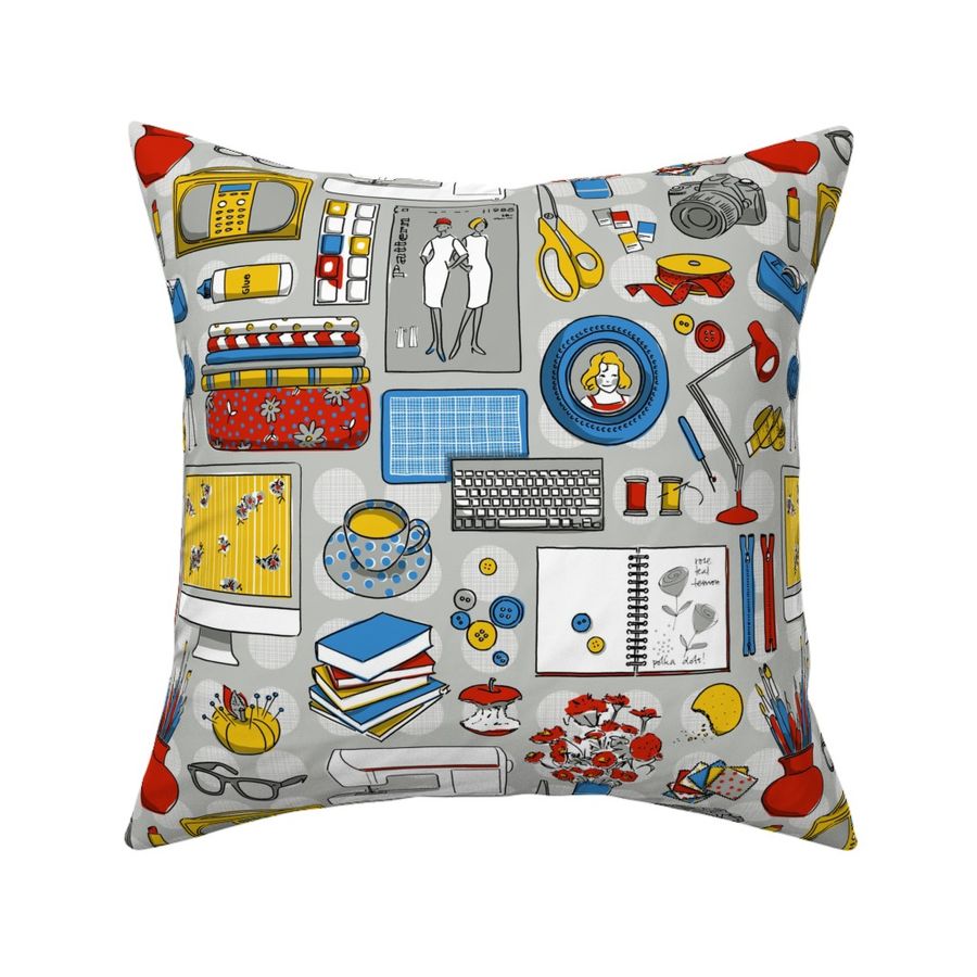 HOME_GOOD_SQUARE_THROW_PILLOW