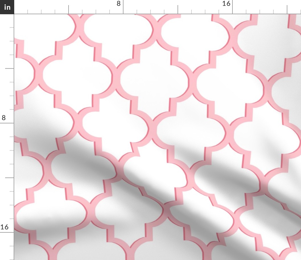 Dimensional Quatrefoil in Pink