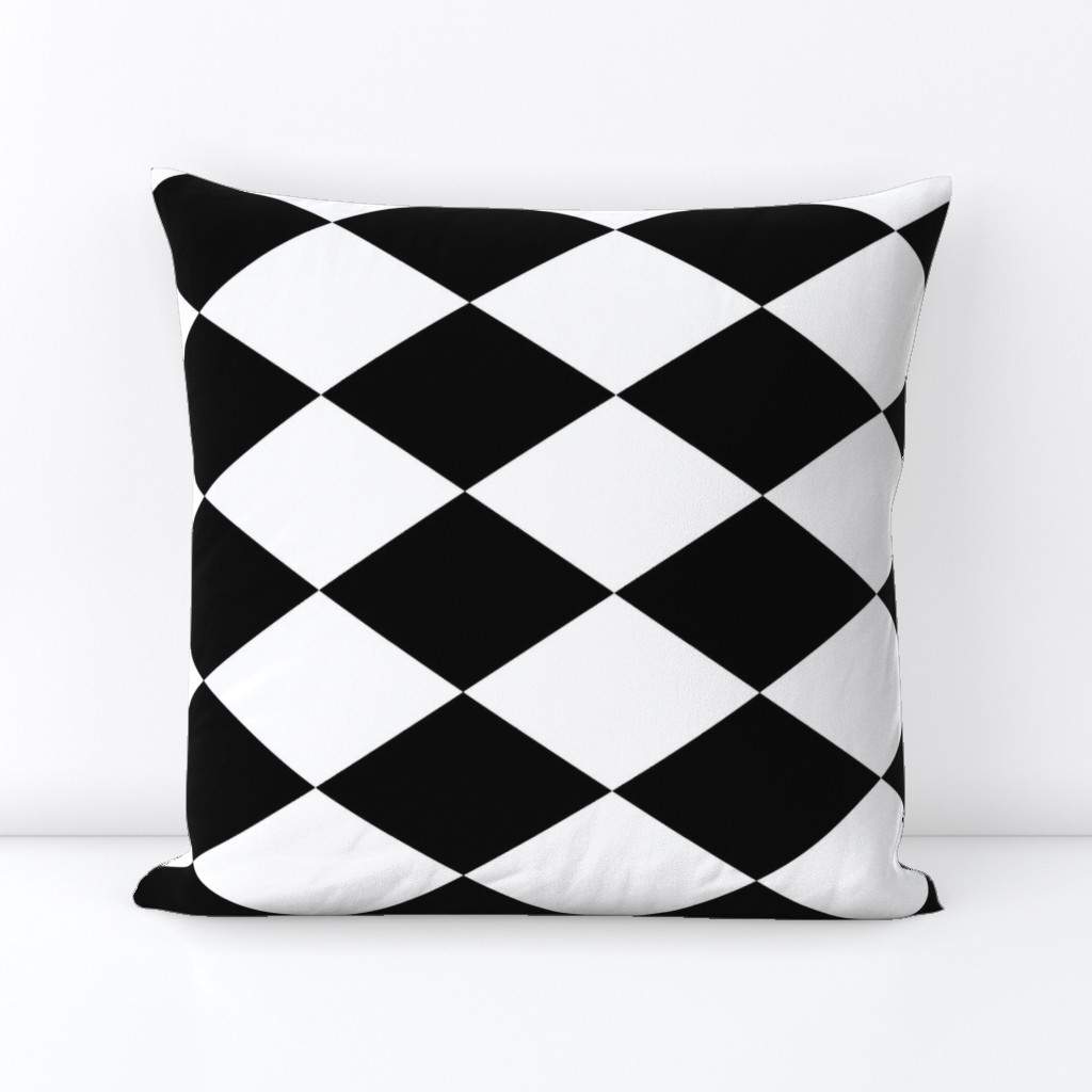 Extra Large Harlequin Check in Black and White