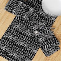 Chalk Tribal Stripe (black)