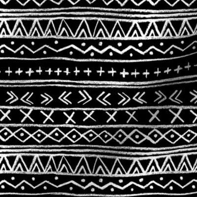 Chalk Tribal Stripe (black)