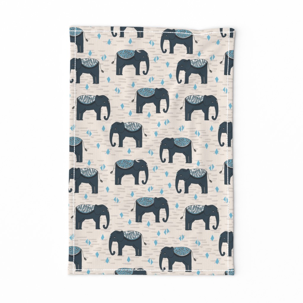 Elephants Parade - Champagne/Soft Blue/Parisian Blue