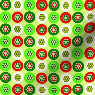 Christmas_beads2_with_green_background