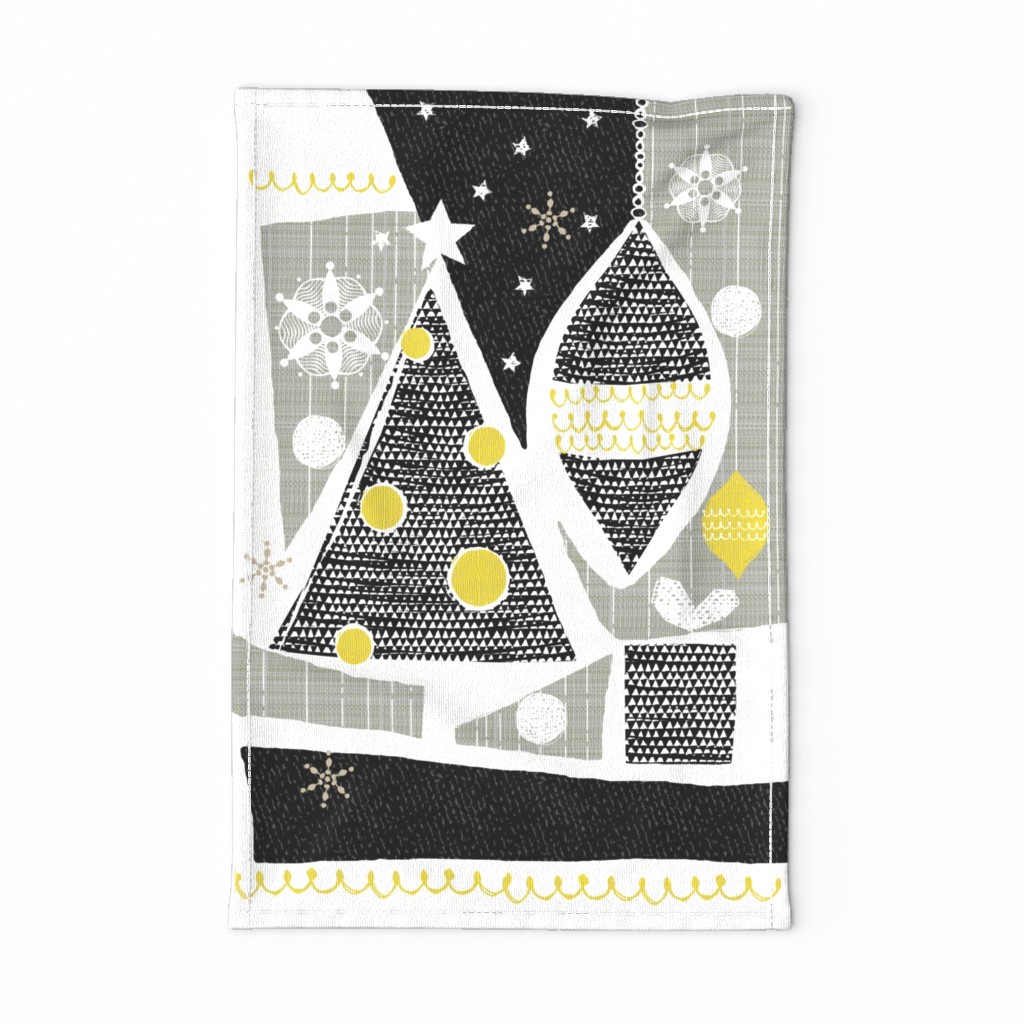 achromatic holidays-fat quarter - Christmas tree