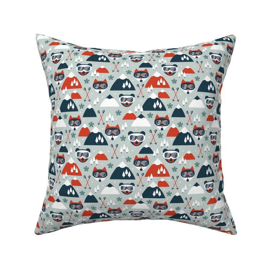 HOME_GOOD_SQUARE_THROW_PILLOW