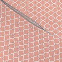 Quatrefoil lattice in pale salmon coral pink