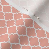 Quatrefoil lattice in pale salmon coral pink