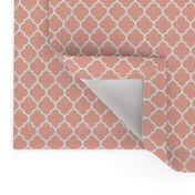 Quatrefoil lattice in pale salmon coral pink