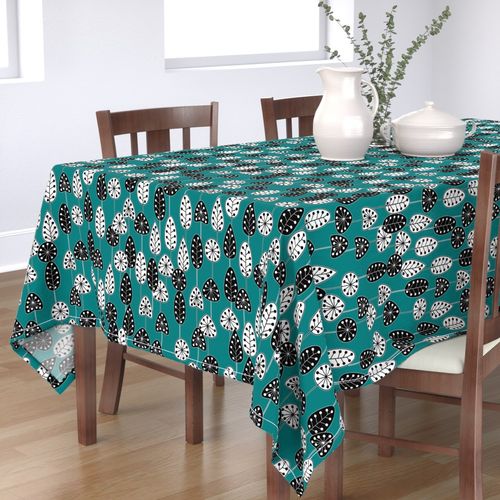 HOME_GOOD_RECTANGULAR_TABLE_CLOTH