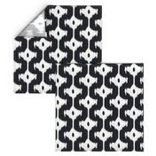 ikat offset- diamond -blk &white