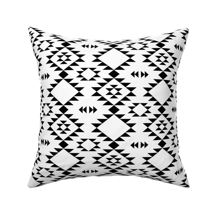 HOME_GOOD_SQUARE_THROW_PILLOW