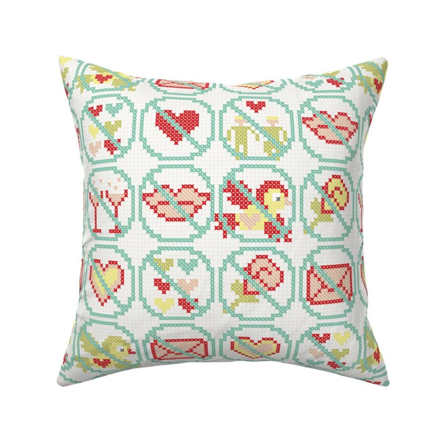 HOME_GOOD_SQUARE_THROW_PILLOW