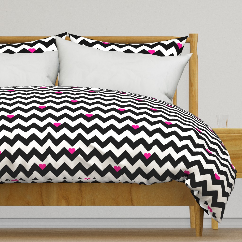 Heart & Chevron - Black/Pink