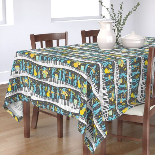 HOME_GOOD_RECTANGULAR_TABLE_CLOTH