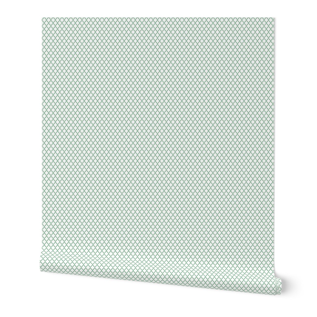 quatrefoil kelly green on white - small