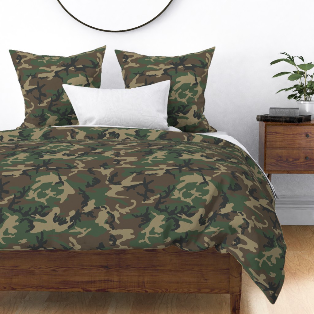 M81 Woodland Camo On Wyandotte By Ricraynor Roostery Home Decor